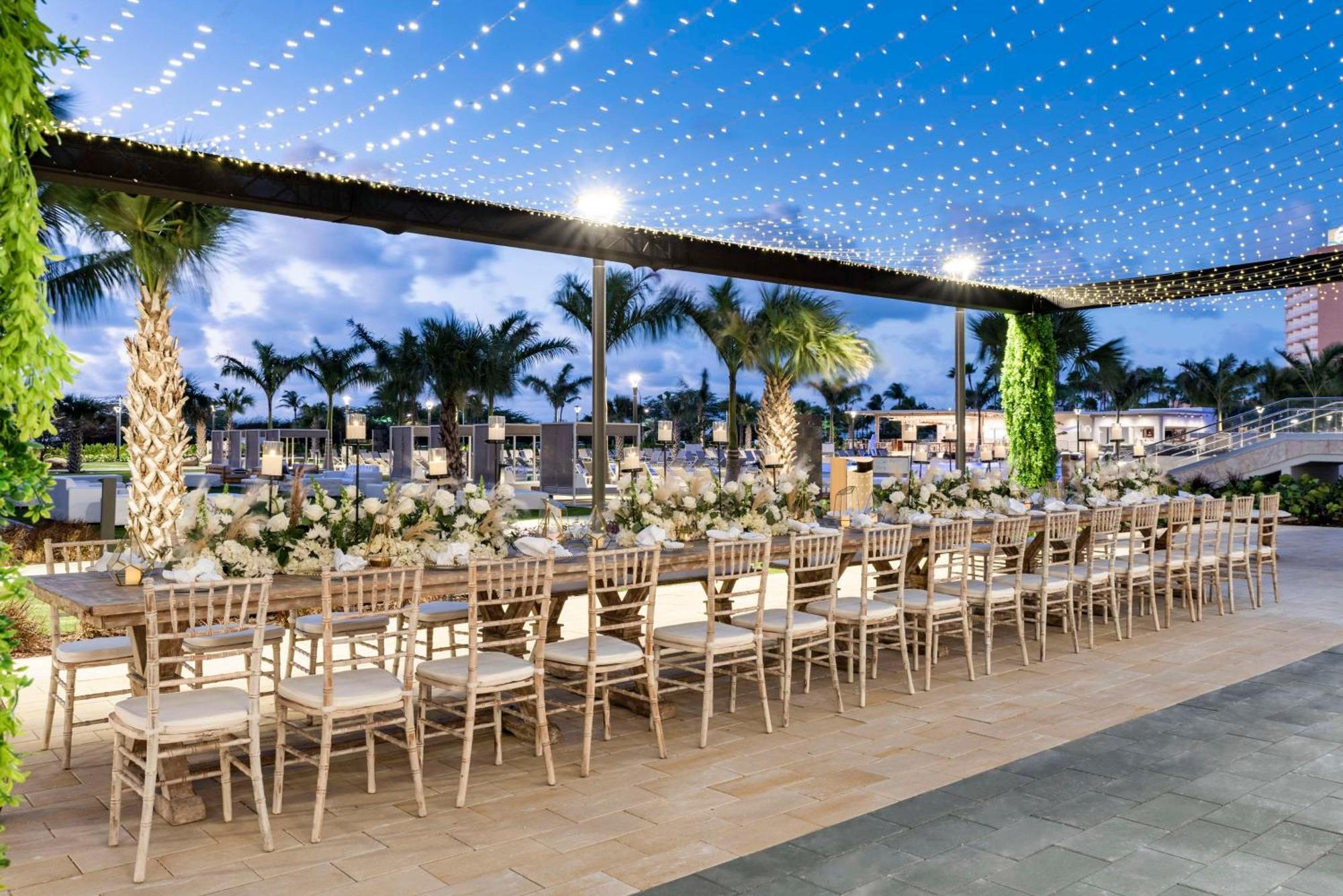 Embassy Suites By Hilton Aruba Beach Resort パームビーチ エクステリア 写真