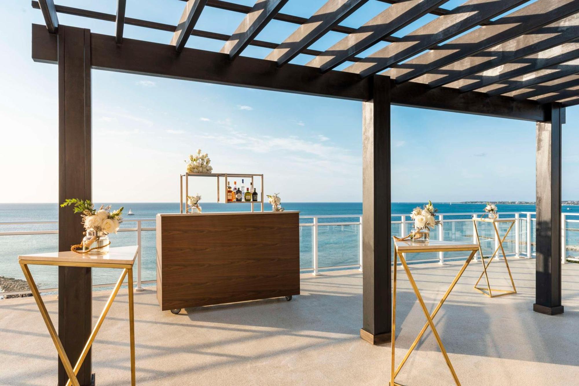 Embassy Suites By Hilton Aruba Beach Resort パームビーチ エクステリア 写真