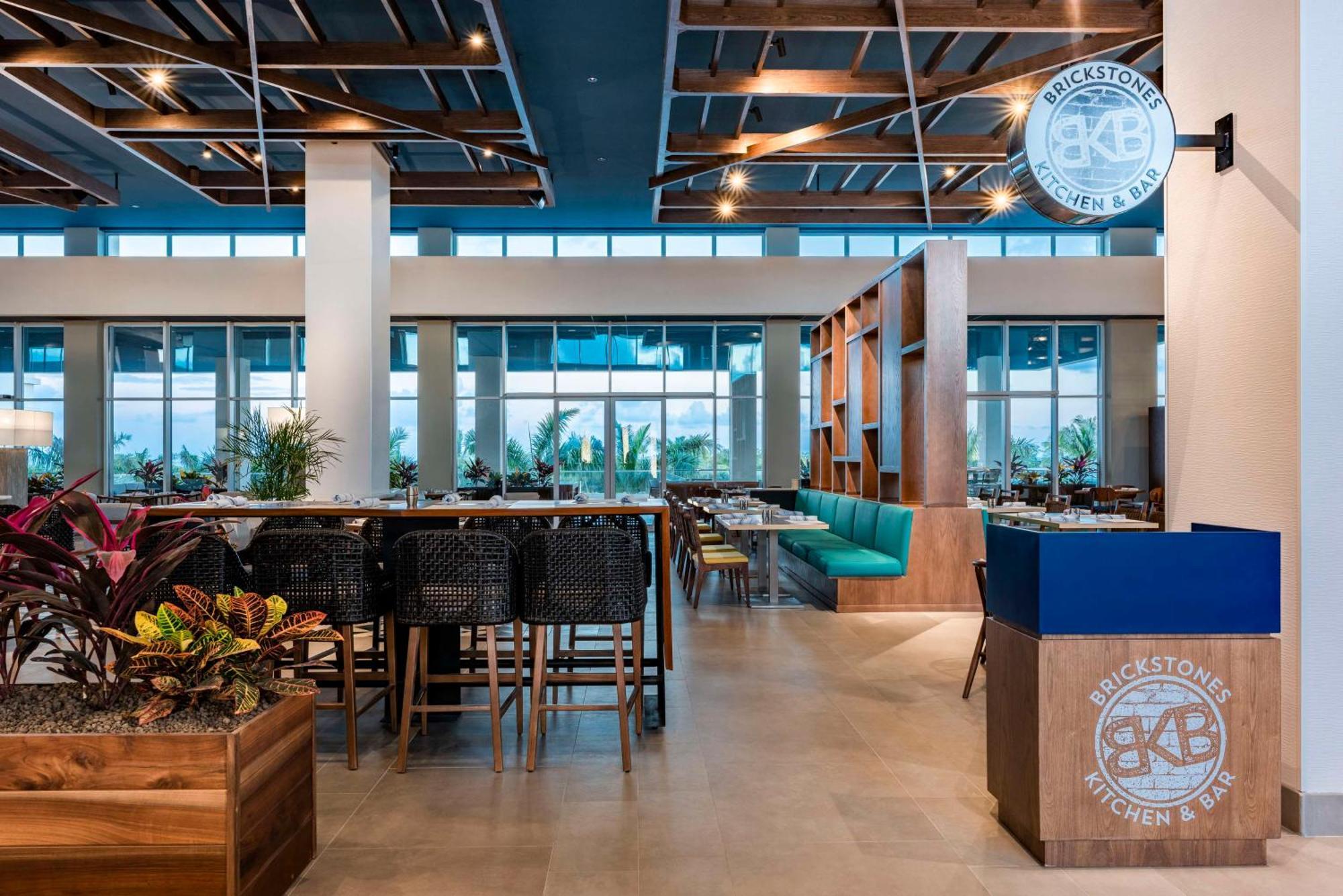 Embassy Suites By Hilton Aruba Beach Resort パームビーチ エクステリア 写真