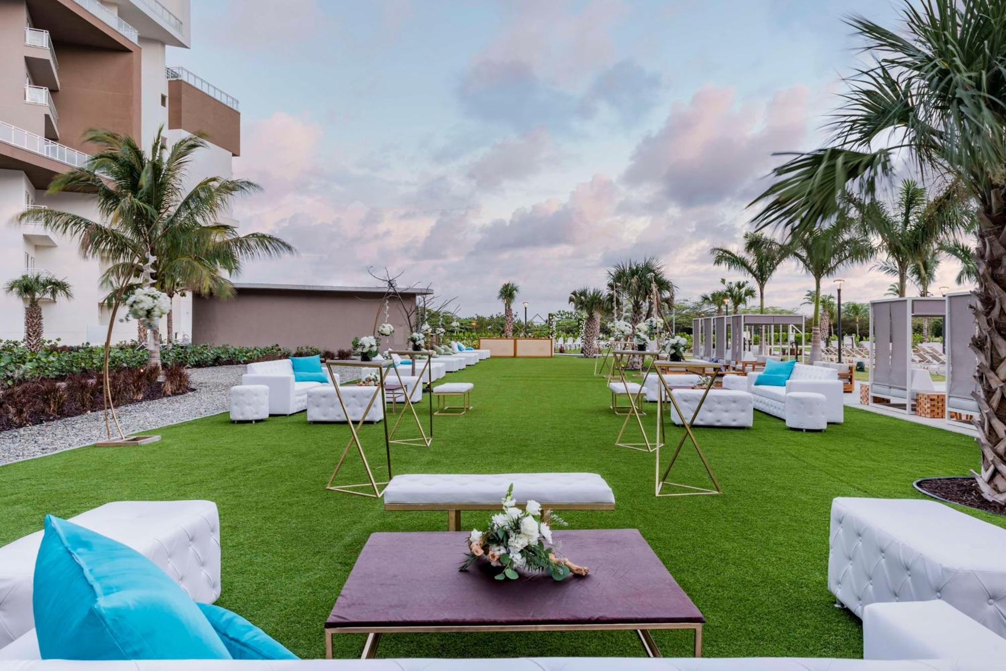 Embassy Suites By Hilton Aruba Beach Resort パームビーチ エクステリア 写真