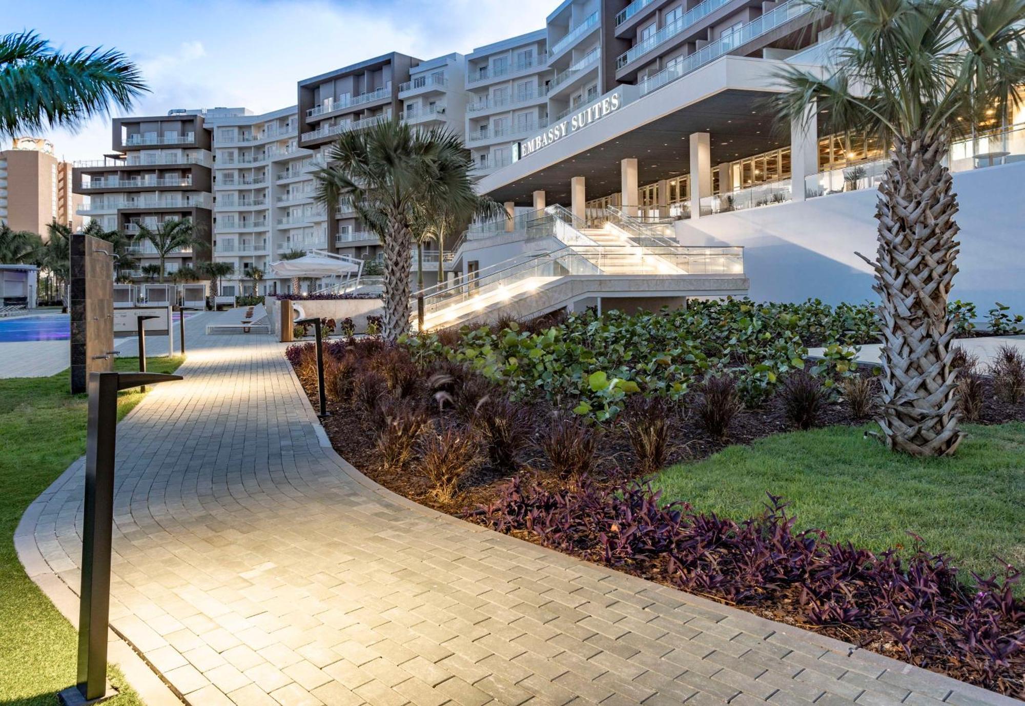 Embassy Suites By Hilton Aruba Beach Resort パームビーチ エクステリア 写真