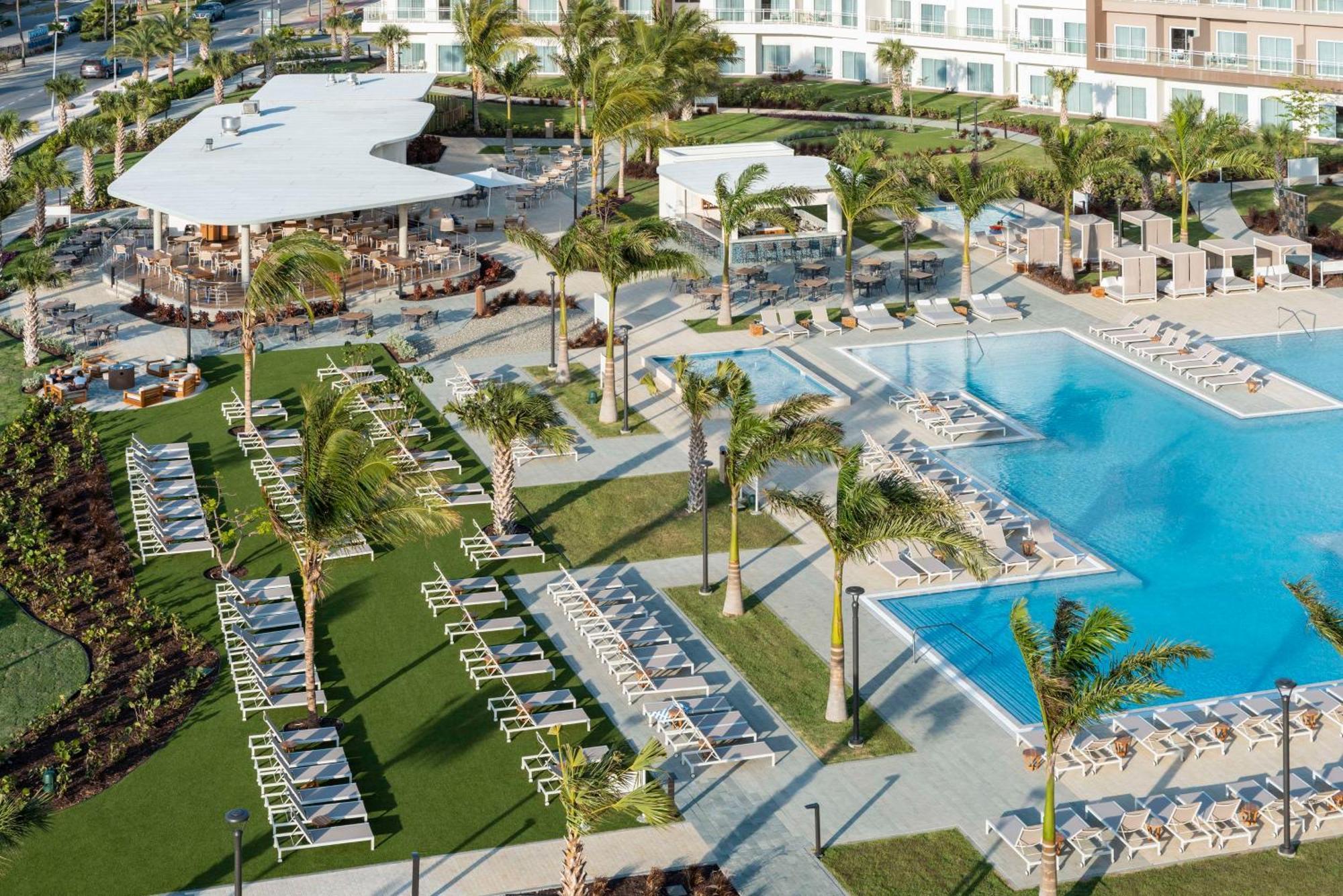 Embassy Suites By Hilton Aruba Beach Resort パームビーチ エクステリア 写真