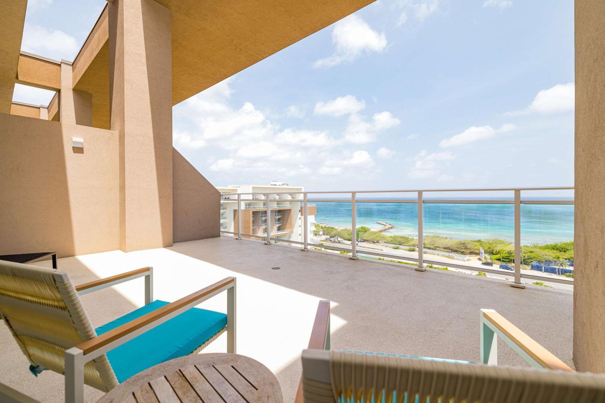 Embassy Suites By Hilton Aruba Beach Resort パームビーチ エクステリア 写真