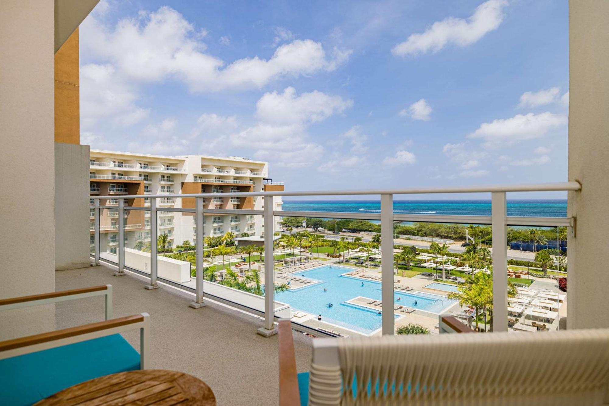 Embassy Suites By Hilton Aruba Beach Resort パームビーチ エクステリア 写真
