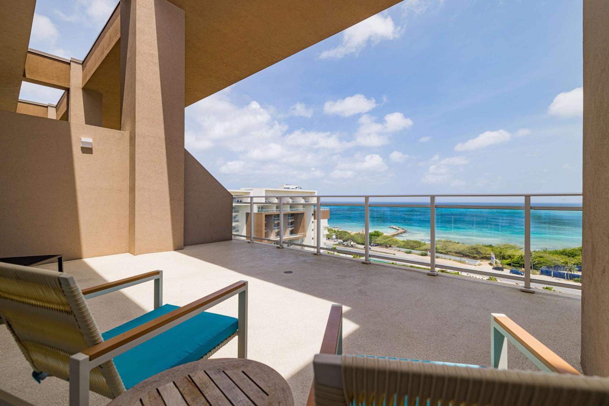 Embassy Suites By Hilton Aruba Beach Resort パームビーチ エクステリア 写真
